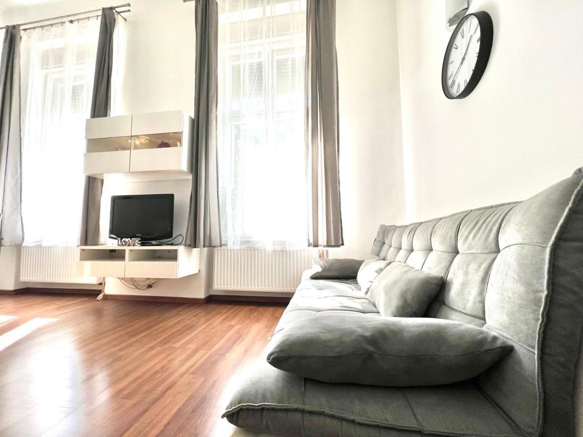 Ricky Apartment Budapest Ngoại thất bức ảnh