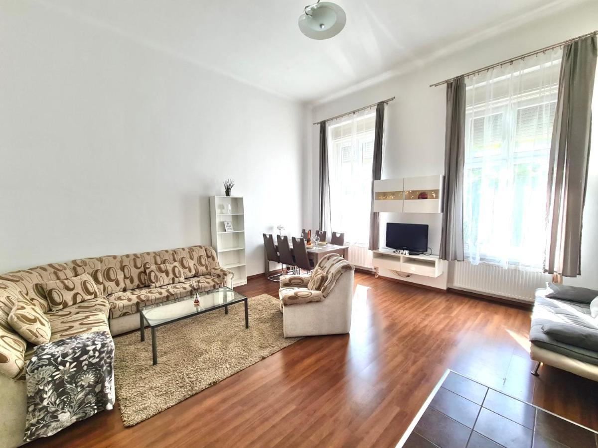 Ricky Apartment Budapest Ngoại thất bức ảnh